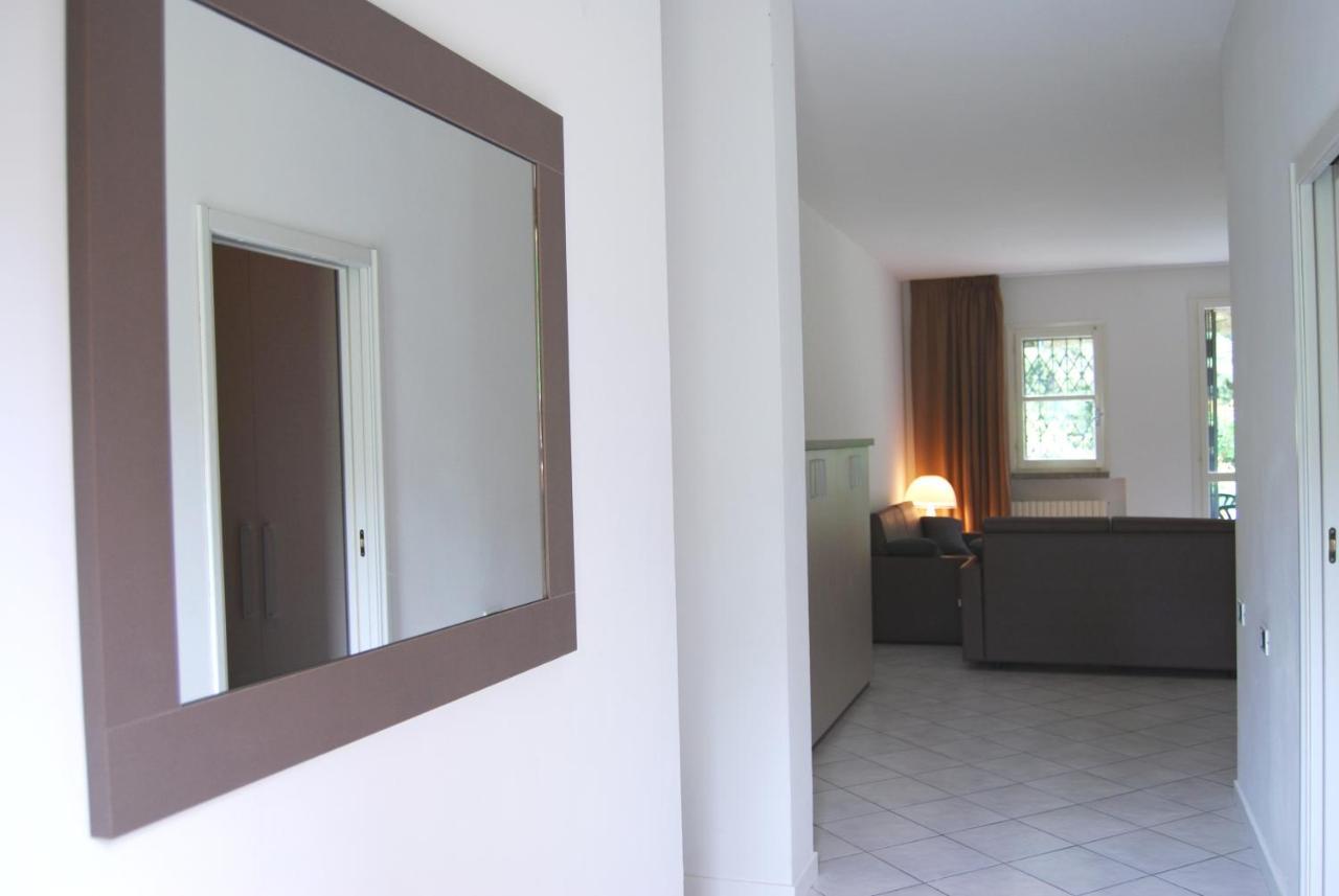 Residenze Al Colle Dei Pini Aparthotel Riccione Luaran gambar