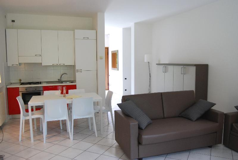 Residenze Al Colle Dei Pini Aparthotel Riccione Luaran gambar
