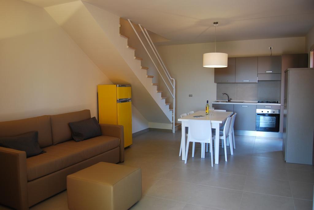 Residenze Al Colle Dei Pini Aparthotel Riccione Bilik gambar