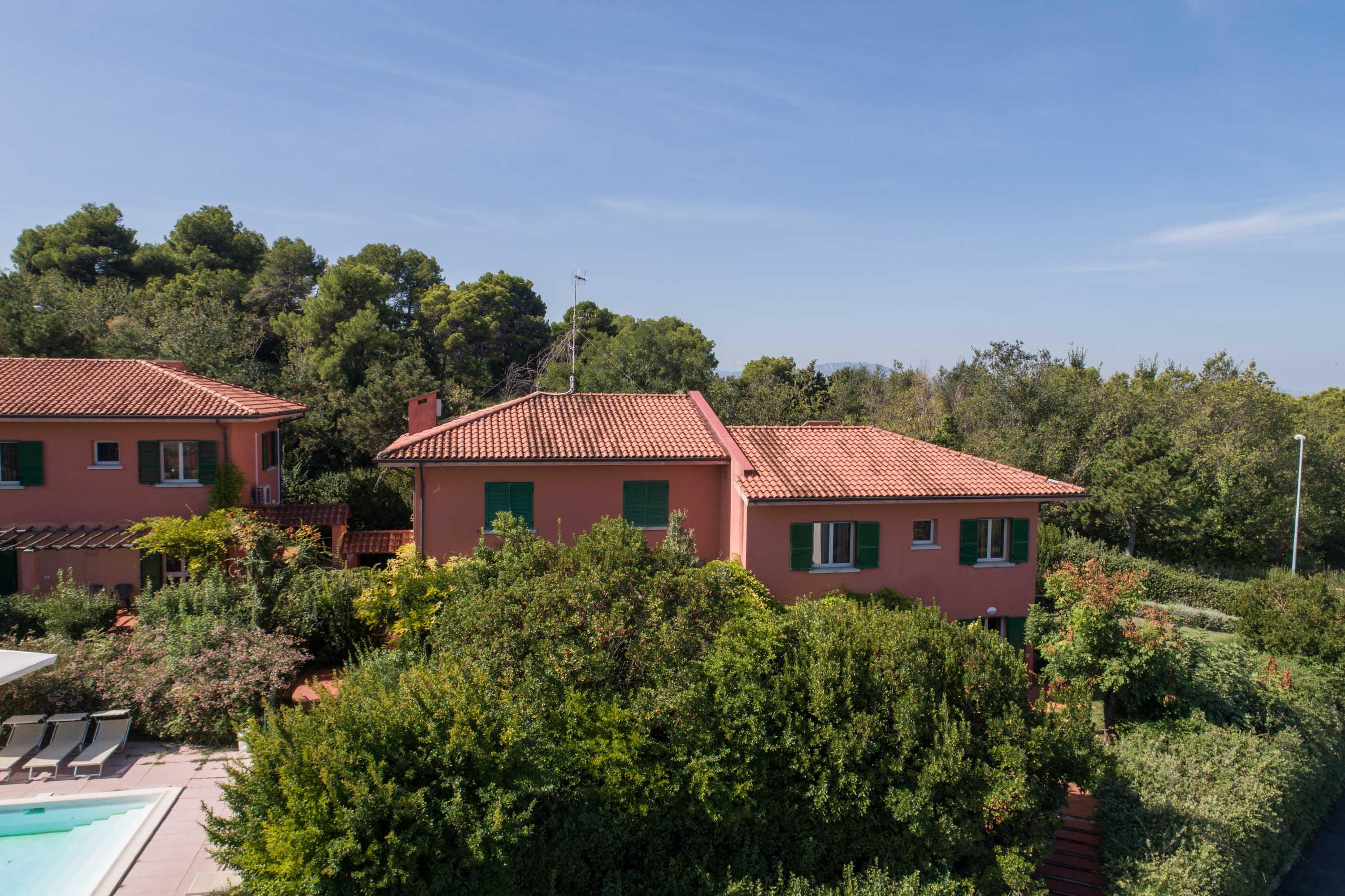 Residenze Al Colle Dei Pini Aparthotel Riccione Luaran gambar
