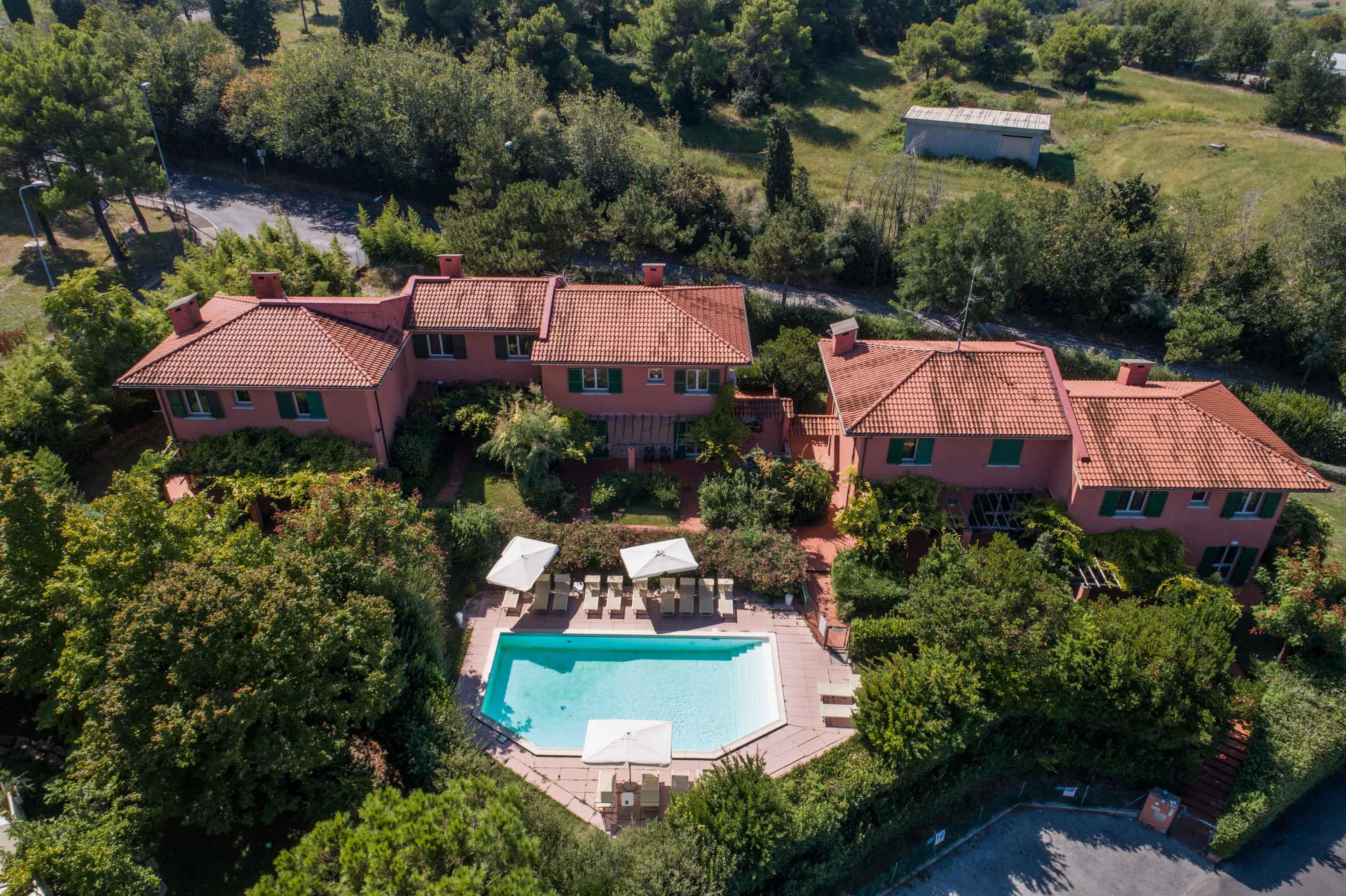 Residenze Al Colle Dei Pini Aparthotel Riccione Luaran gambar