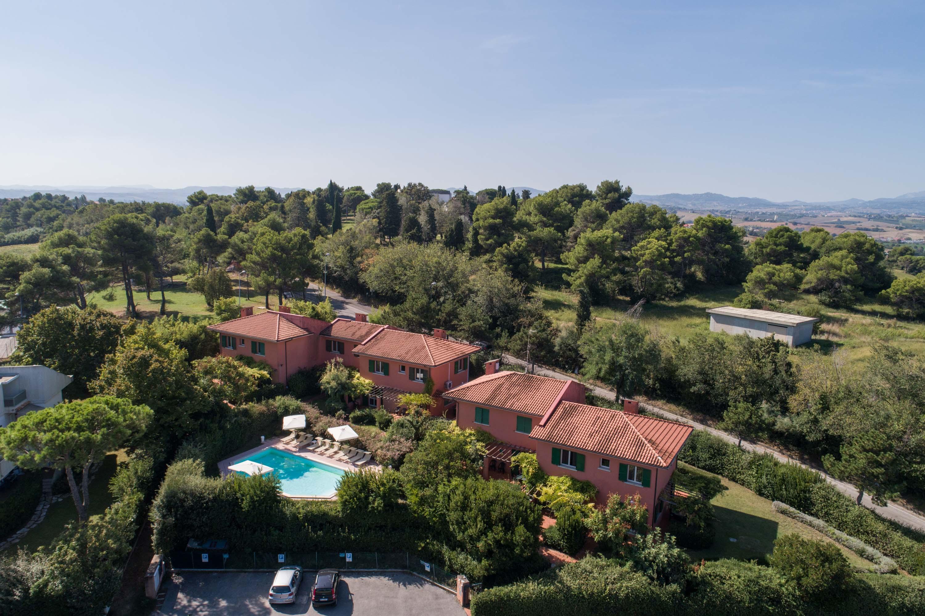 Residenze Al Colle Dei Pini Aparthotel Riccione Luaran gambar