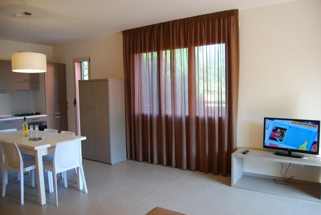 Residenze Al Colle Dei Pini Aparthotel Riccione Luaran gambar