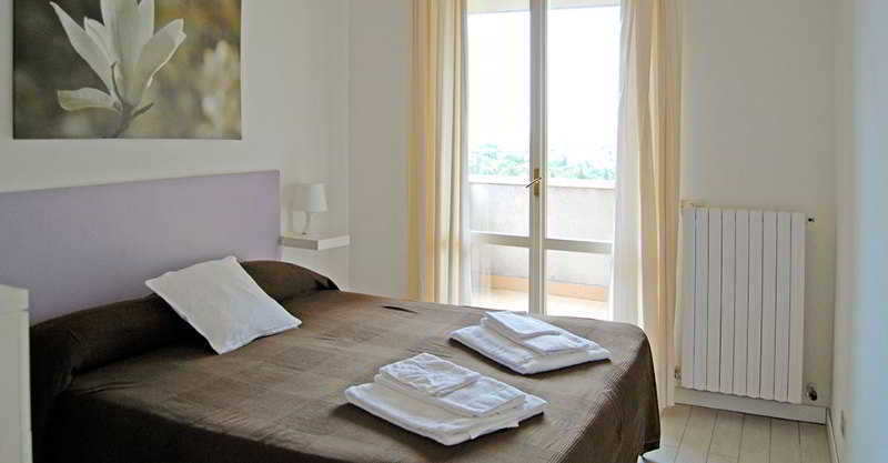 Residenze Al Colle Dei Pini Aparthotel Riccione Luaran gambar