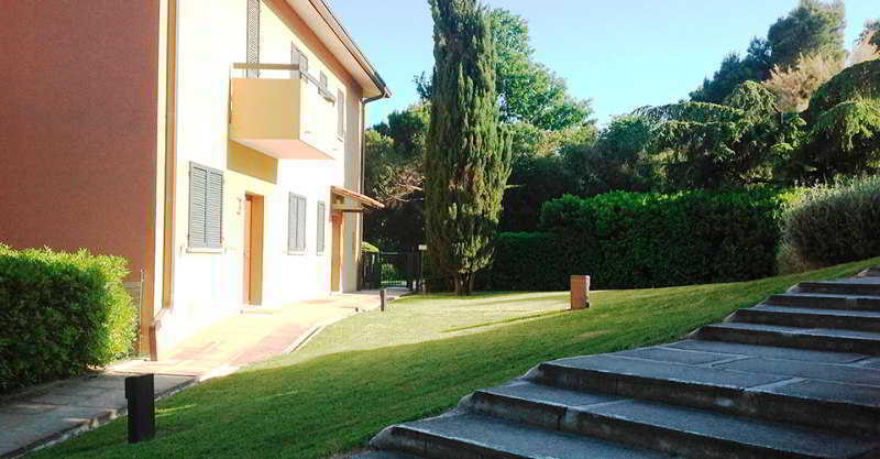 Residenze Al Colle Dei Pini Aparthotel Riccione Luaran gambar
