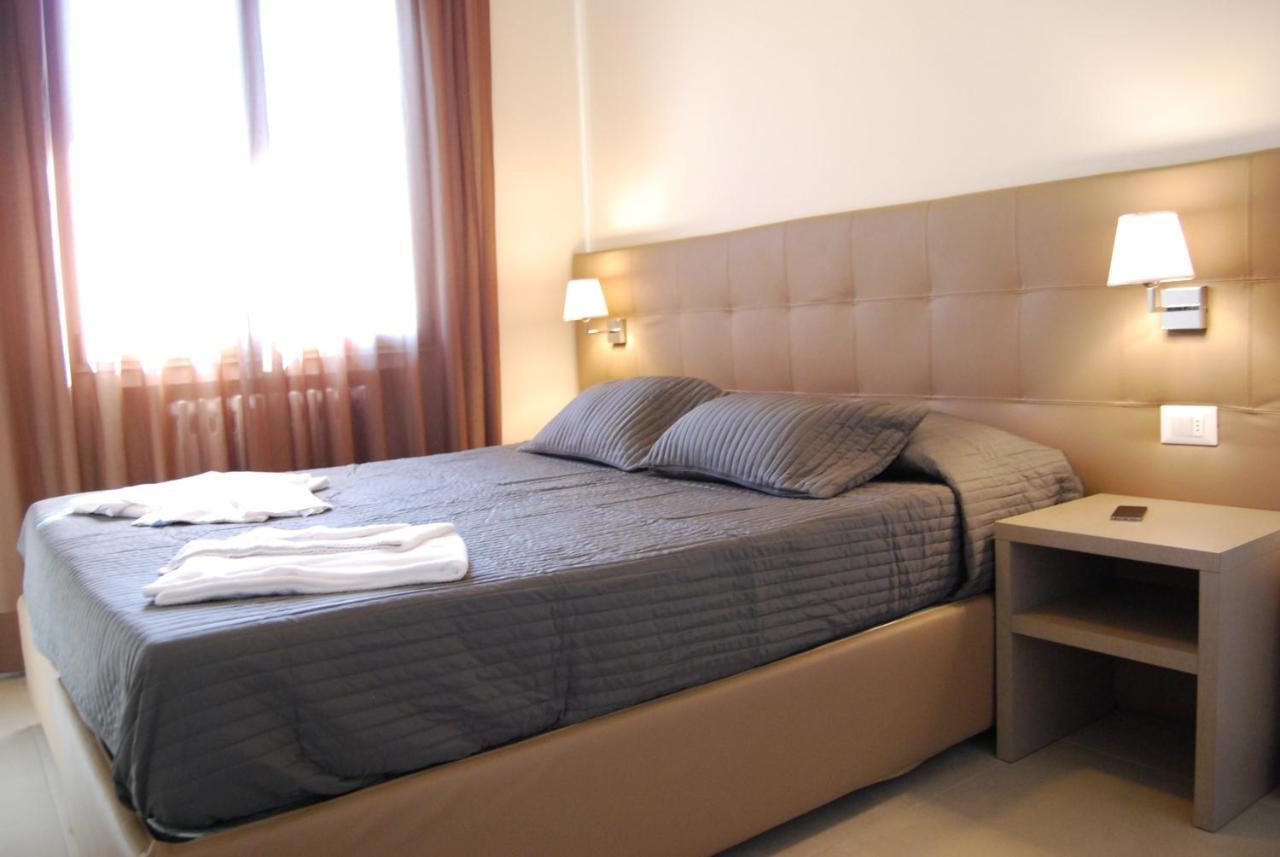 Residenze Al Colle Dei Pini Aparthotel Riccione Luaran gambar