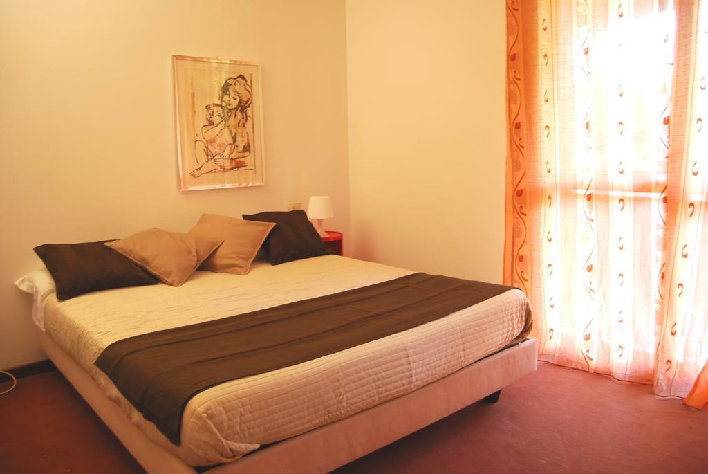 Residenze Al Colle Dei Pini Aparthotel Riccione Luaran gambar